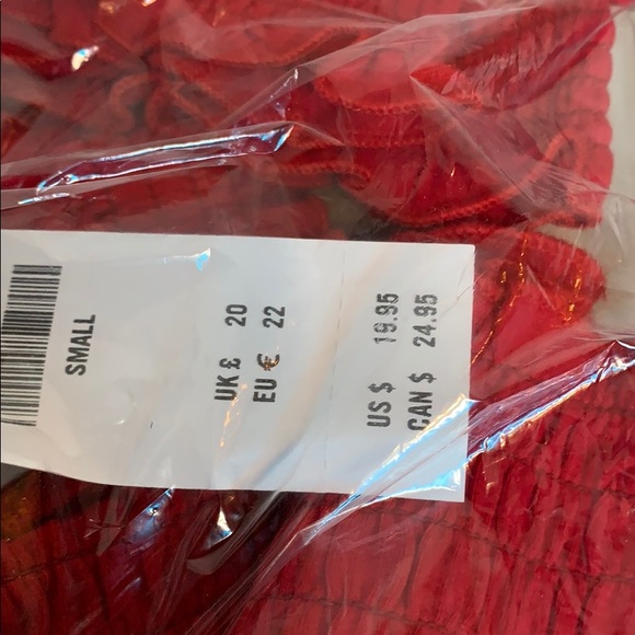 HOLLISTER Smocked Square-Neck Crop Top - Red - Picture 6 of 9